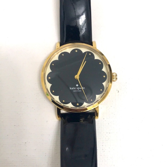 Kate Spade Scallop Watch - Picture 7 of 10